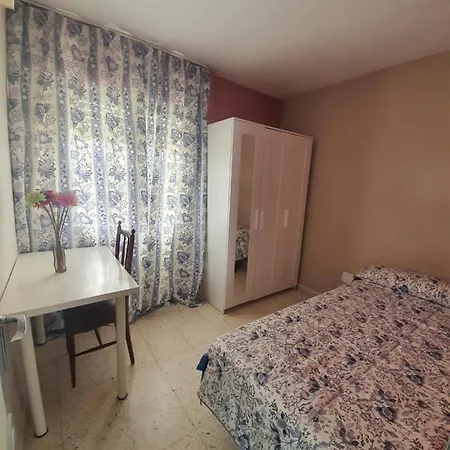 Apartment Amplio Apartamento En El Centro De Triana Seville