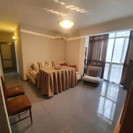 Apartamento Amplio Apartamento En El Centro De Triana *